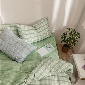 Meet your Posher, Eve